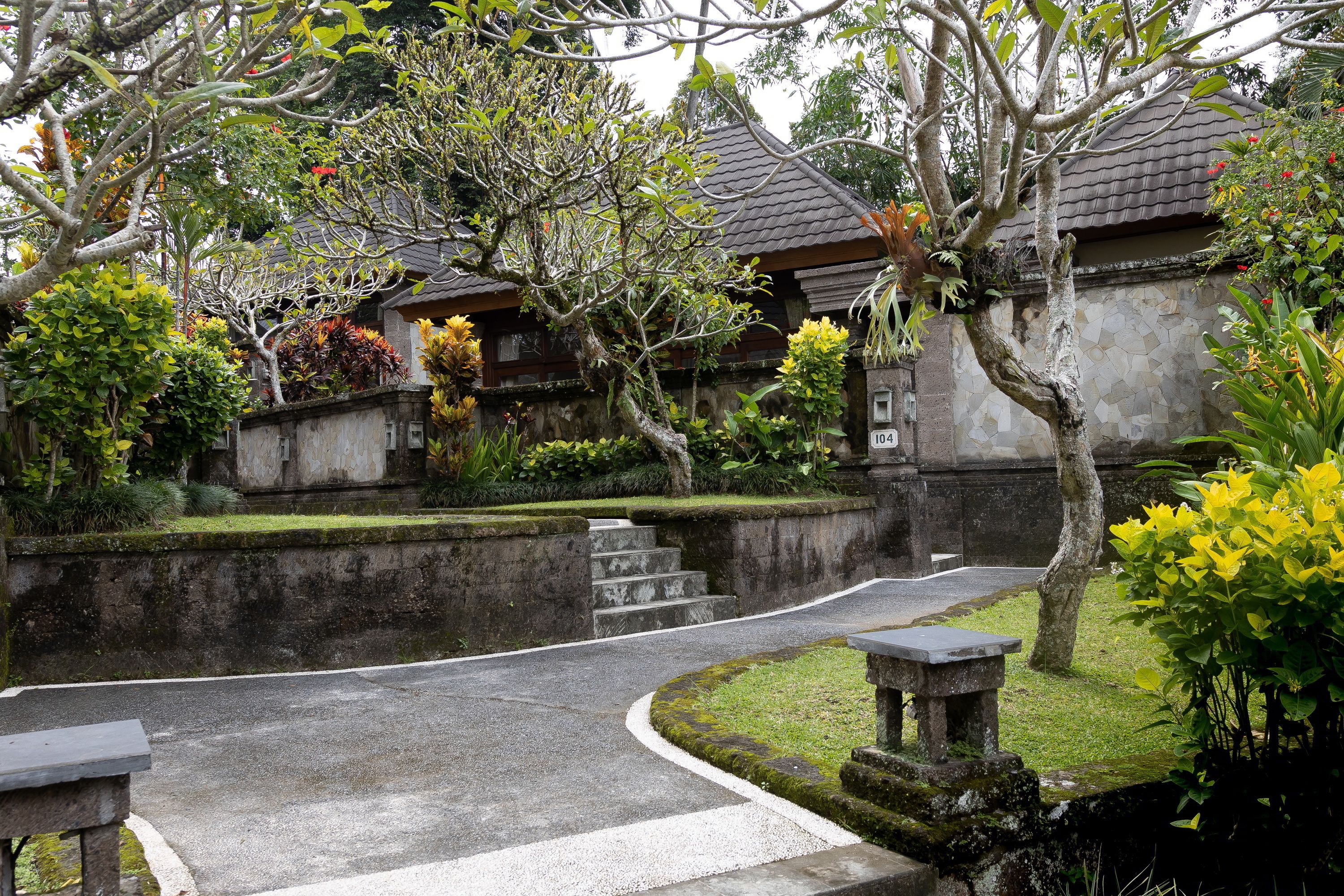 one bedroom garden villa with complimentary daily afternoon tea | terrace/patio