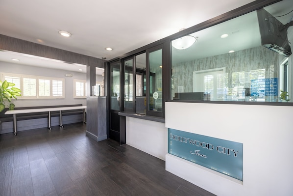 Lobby - Hollywood City Inn (Los Angeles)