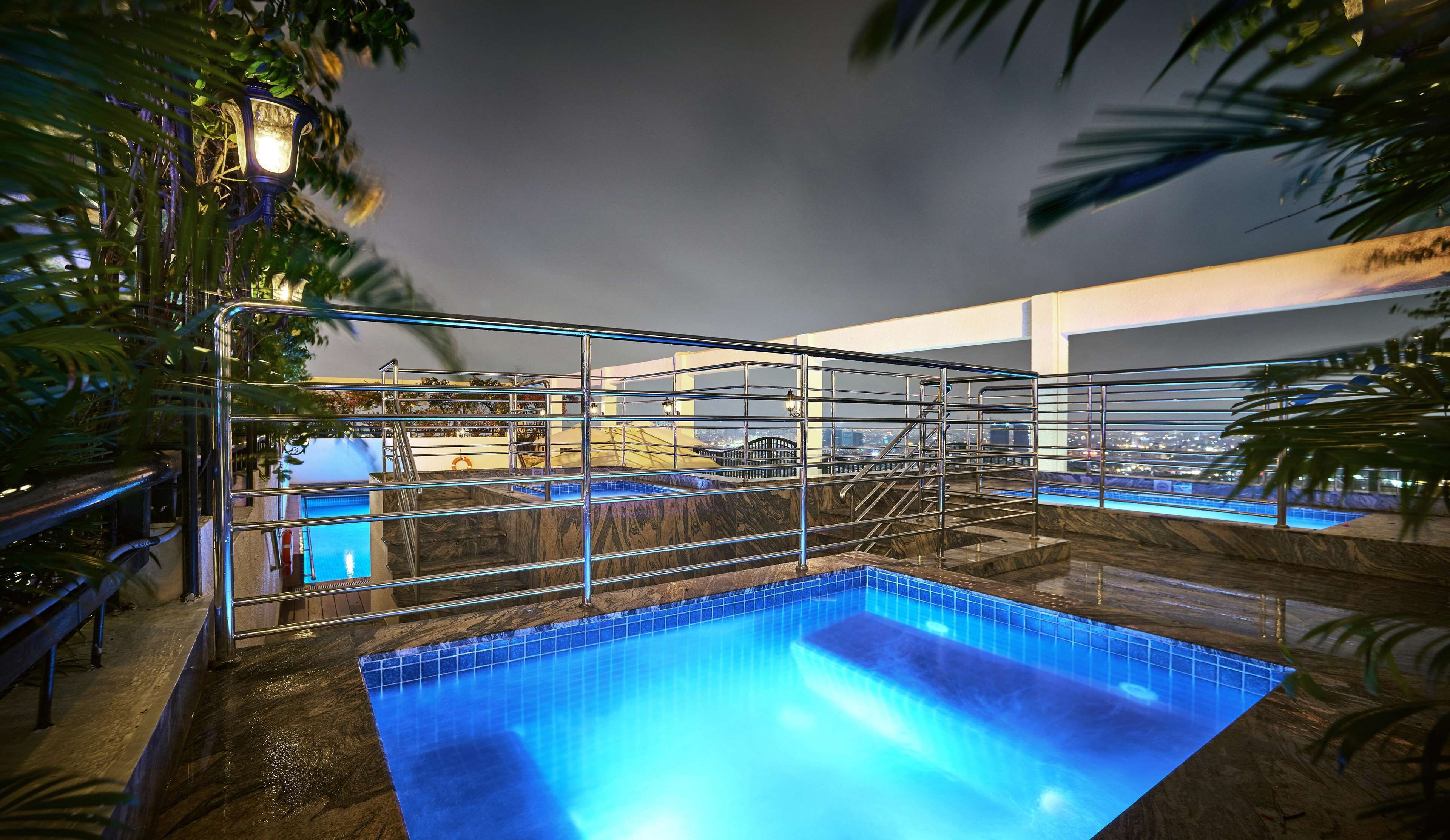 Private pool