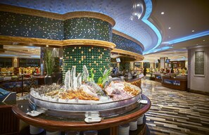 2 restaurants, breakfast, lunch served; local and international cuisine - Windsor Plaza Hotel (Ho Chi Minh City)