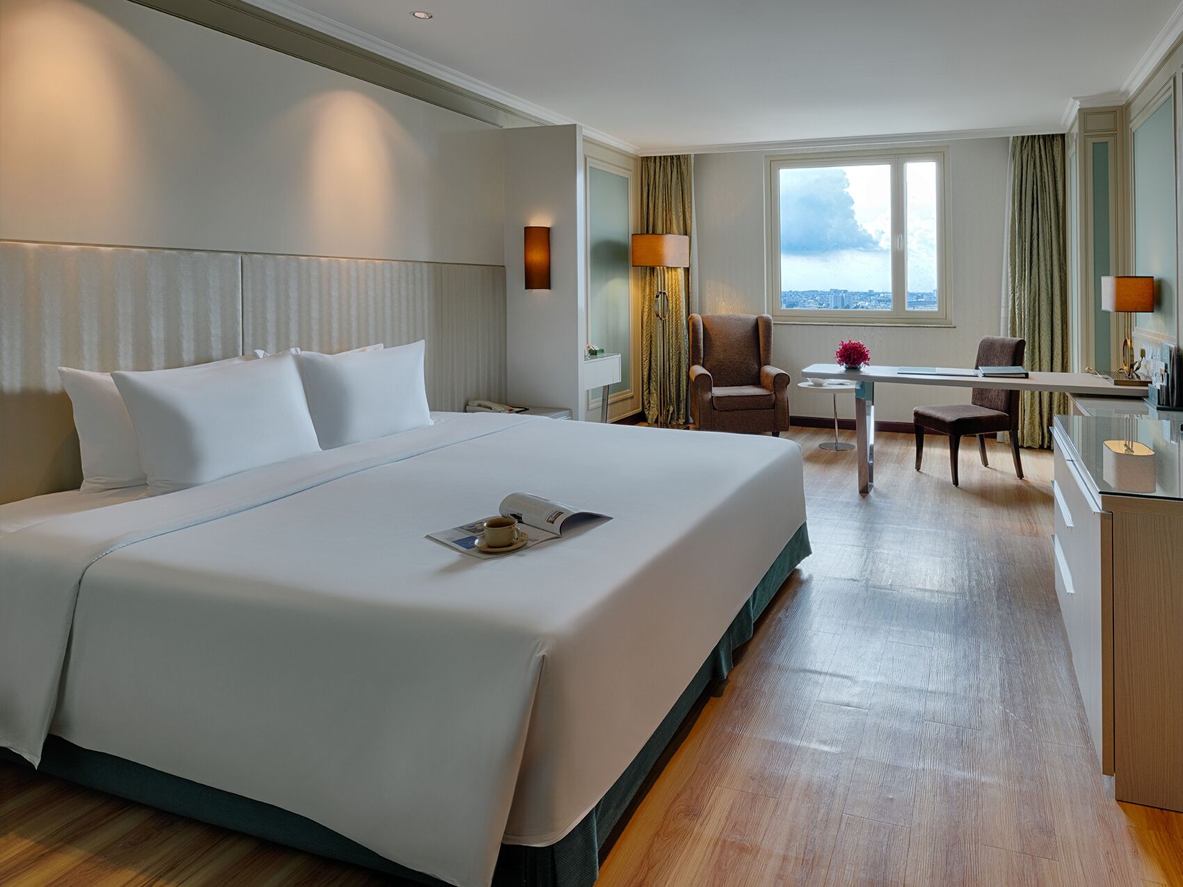 Deluxe Single Room, 1 Queen Bed, City View