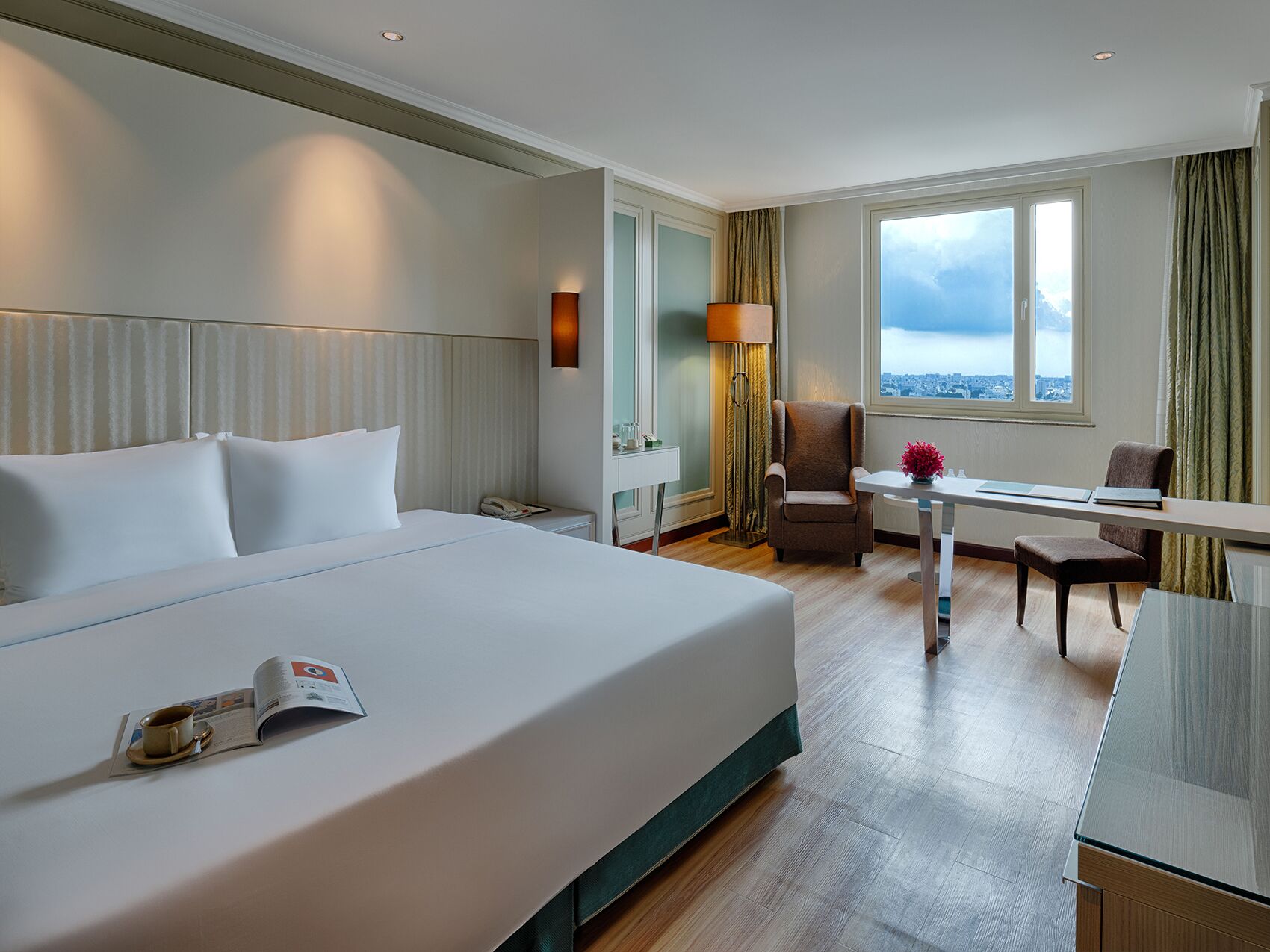 Deluxe Single Room, 1 Queen Bed, City View