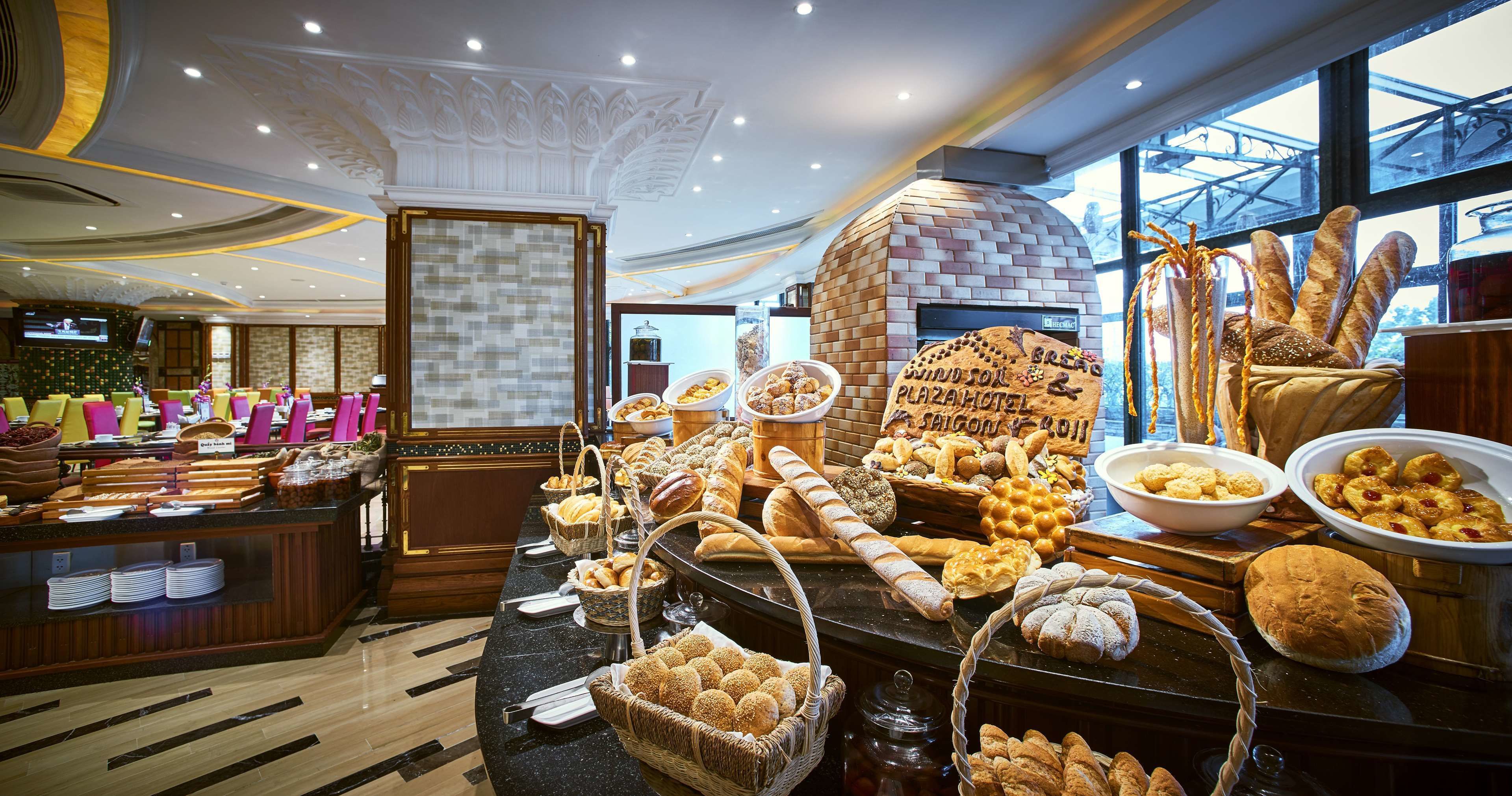 Daily full breakfast (VND 448000 per person)