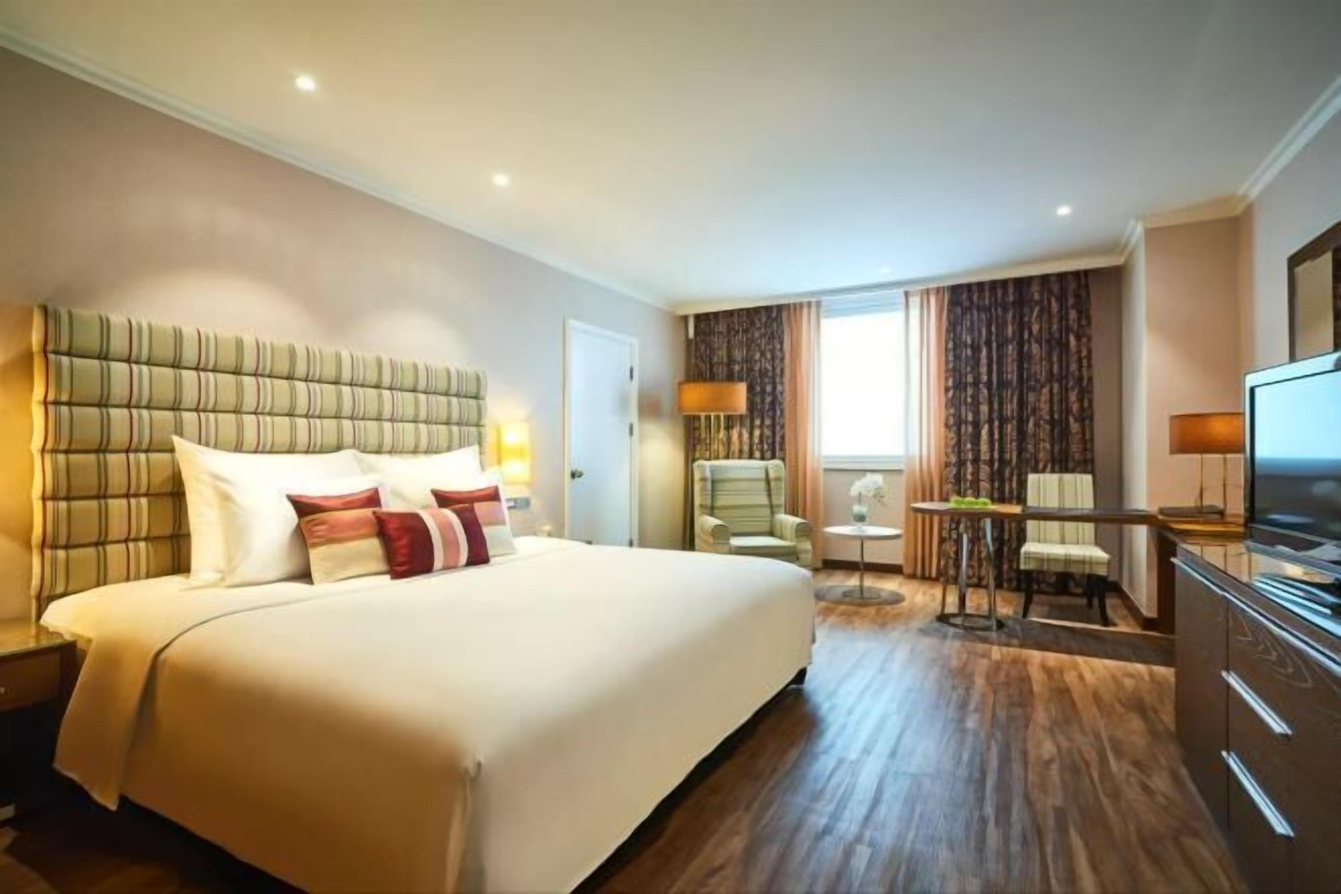 Minibar, una cassaforte in camera, una scrivania, insonorizzazione