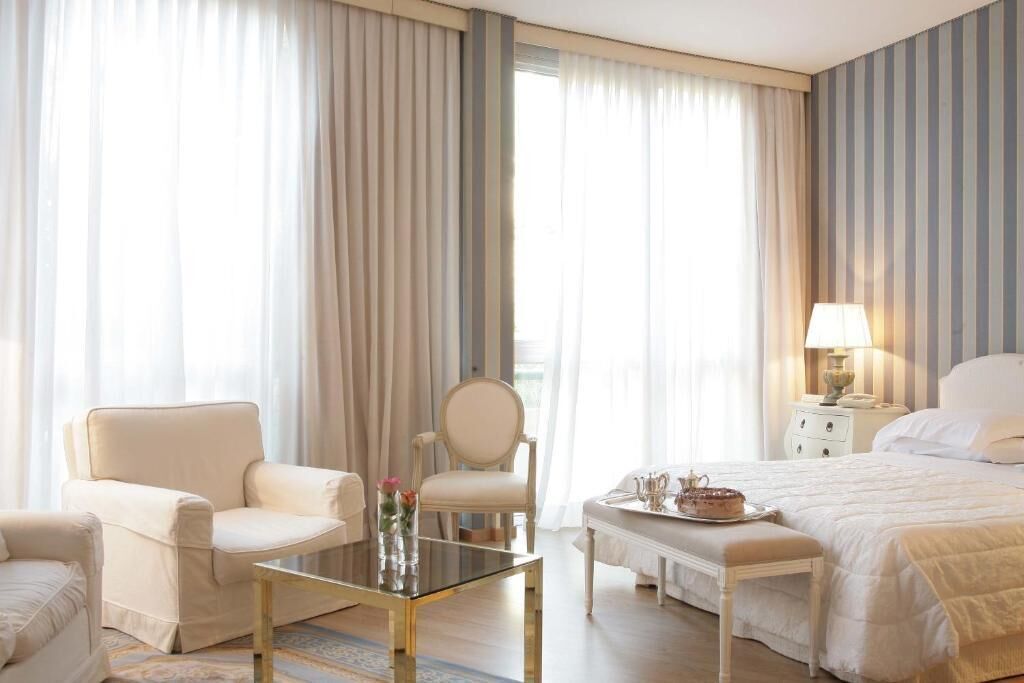 Doppia Deluxe | Biancheria da letto ipoallergenica, minibar, una cassaforte in camera