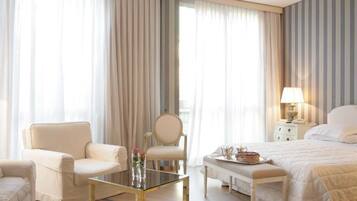 Doppia Deluxe | Biancheria da letto ipoallergenica, minibar, una cassaforte in camera