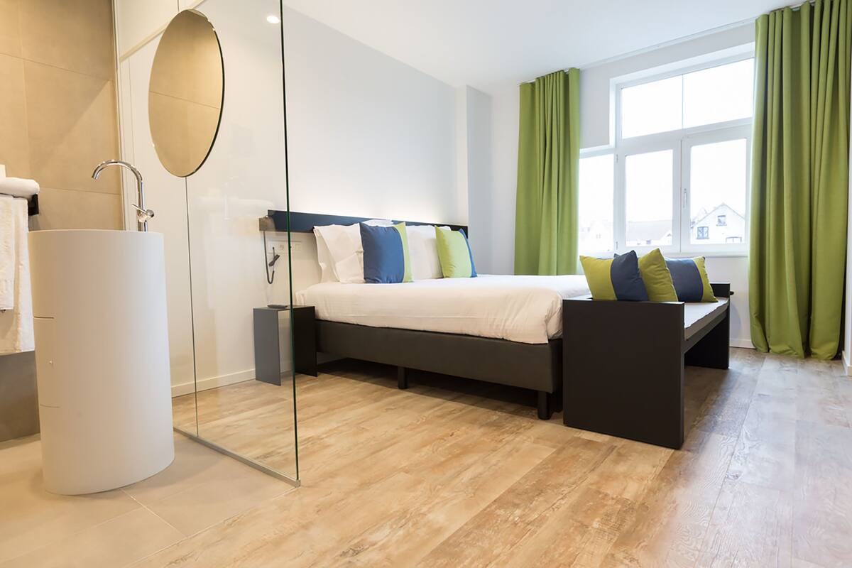 Budget Twin Room | Premium bedding, in-room safe, iron/ironing board (on request)