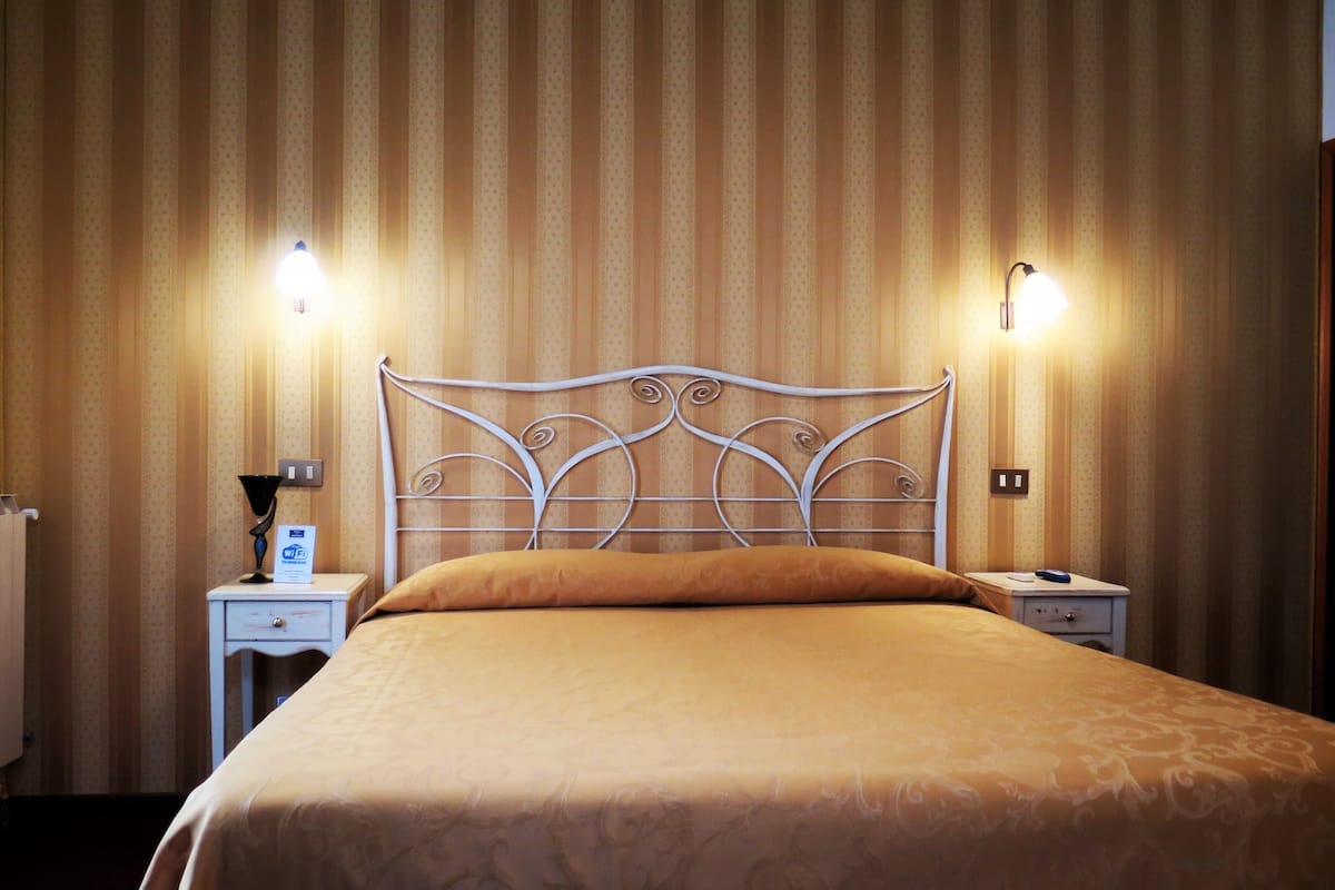 Chambre Supérieure Double ou avec lits jumeaux, salle de bains attenante