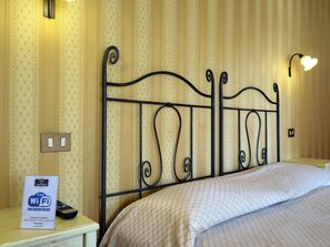 Chambre Supérieure Double ou avec lits jumeaux | Couette en duvet d'oie, bureau, Wi-Fi gratuit