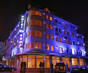 Front of property - evening/night - Brod Hotel (Sofia)