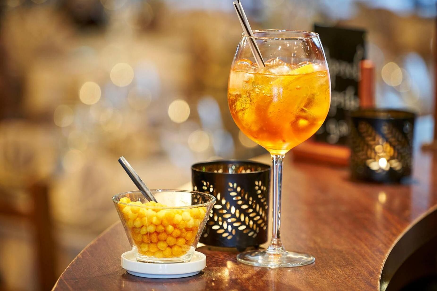 breakfast, lunch and dinner served