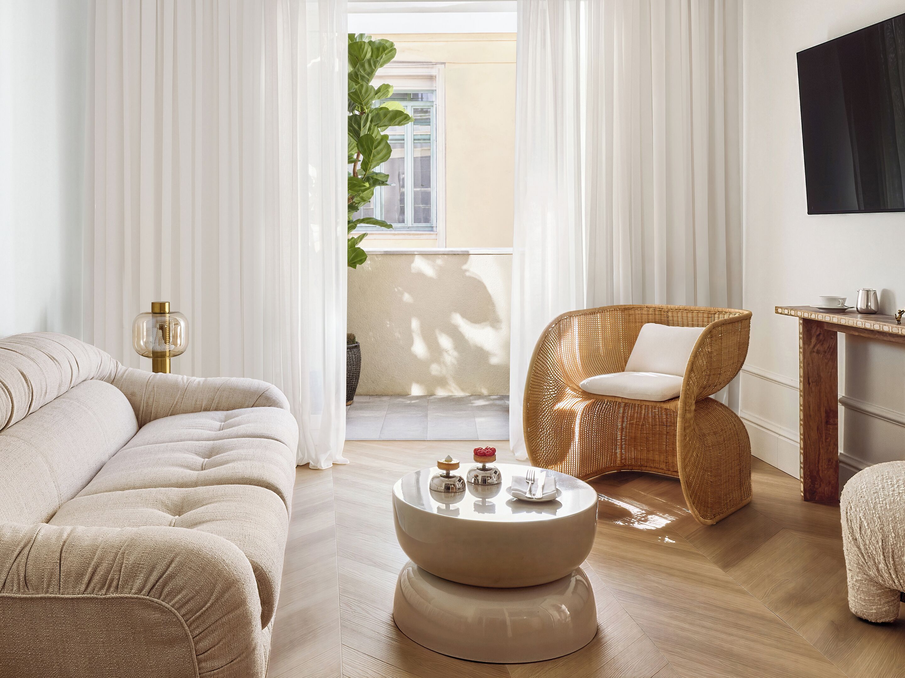 Premium bedding, minibar, in-room safe, blackout curtains