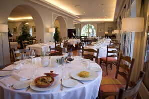 Petit déjeuner buffet compris