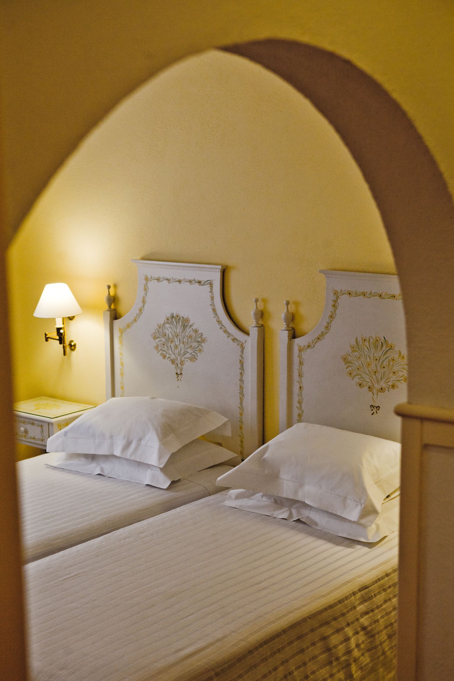 classic double or twin room | minibar, in-room safe, individually decorated, desk