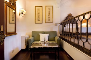 Family Room (Superior)
