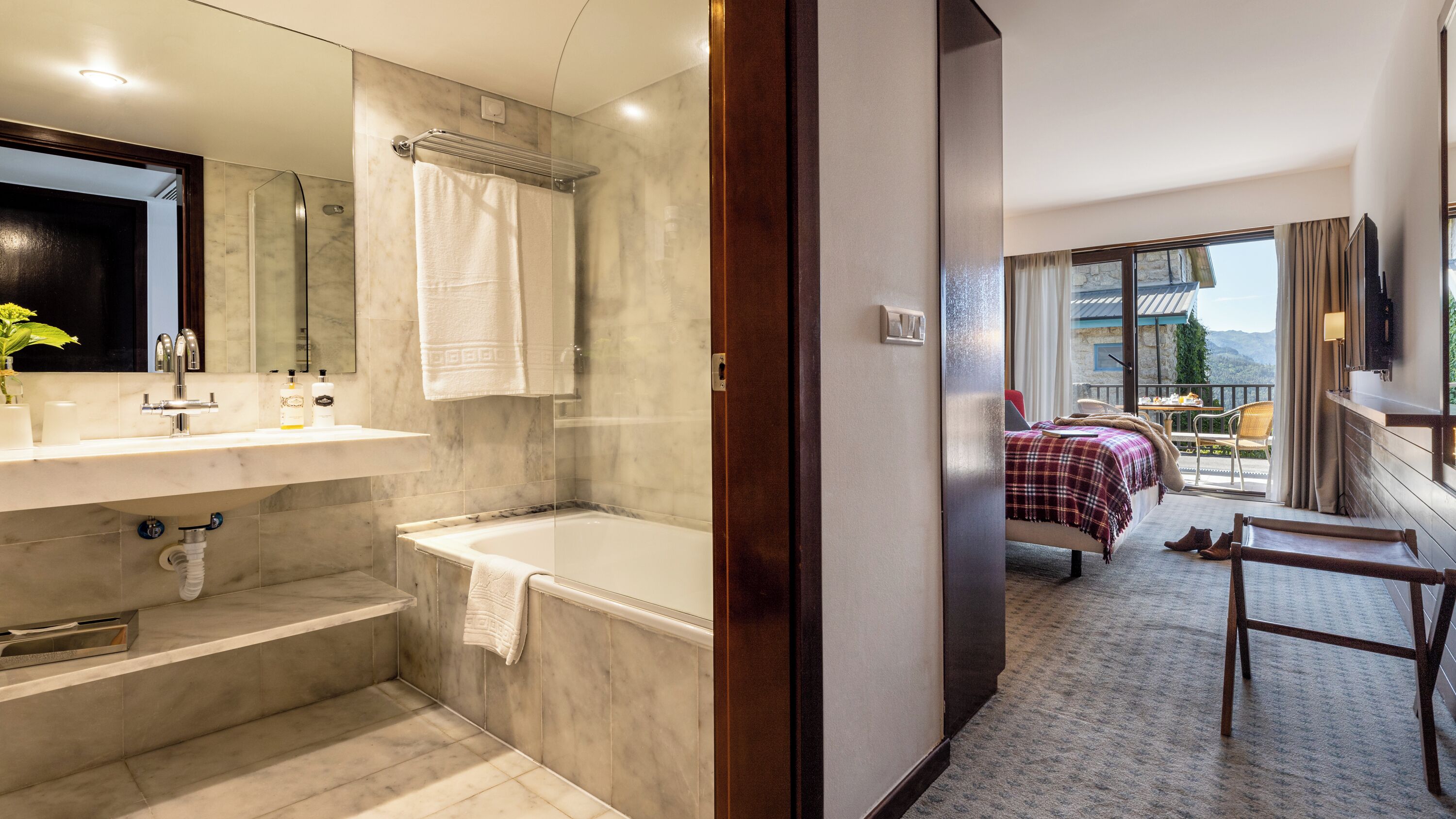 superior double or twin room, terrace | bathroom | bathtub, eco-friendly toiletries, hair dryer, bidet