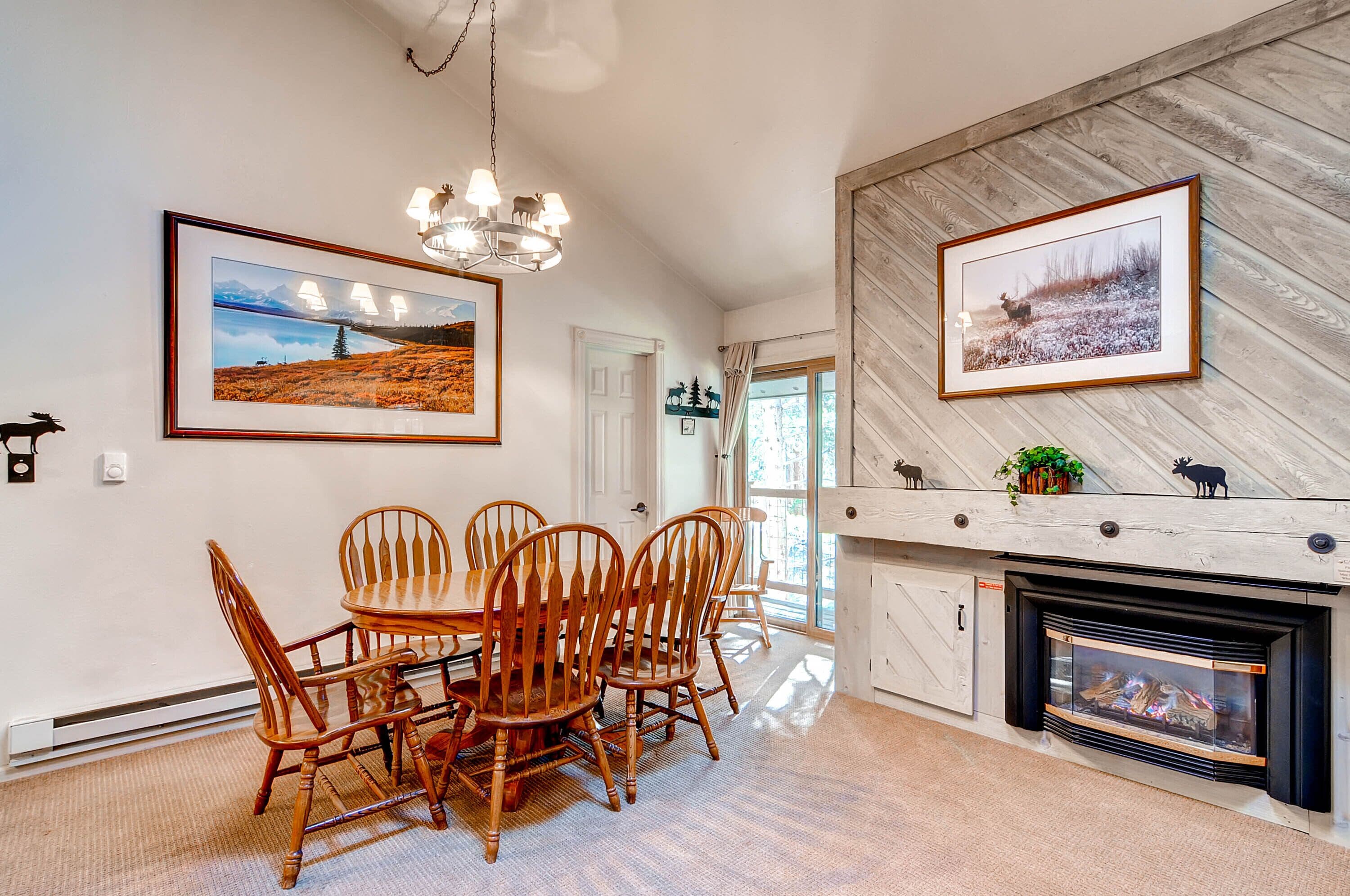 Condo, 1 Bedroom | Dining room