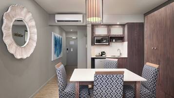 Room, 1 King Bed, Partial Ocean View | Private kitchen | Electric kettle