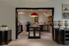 Daily buffet breakfast (ZAR 250 per person)