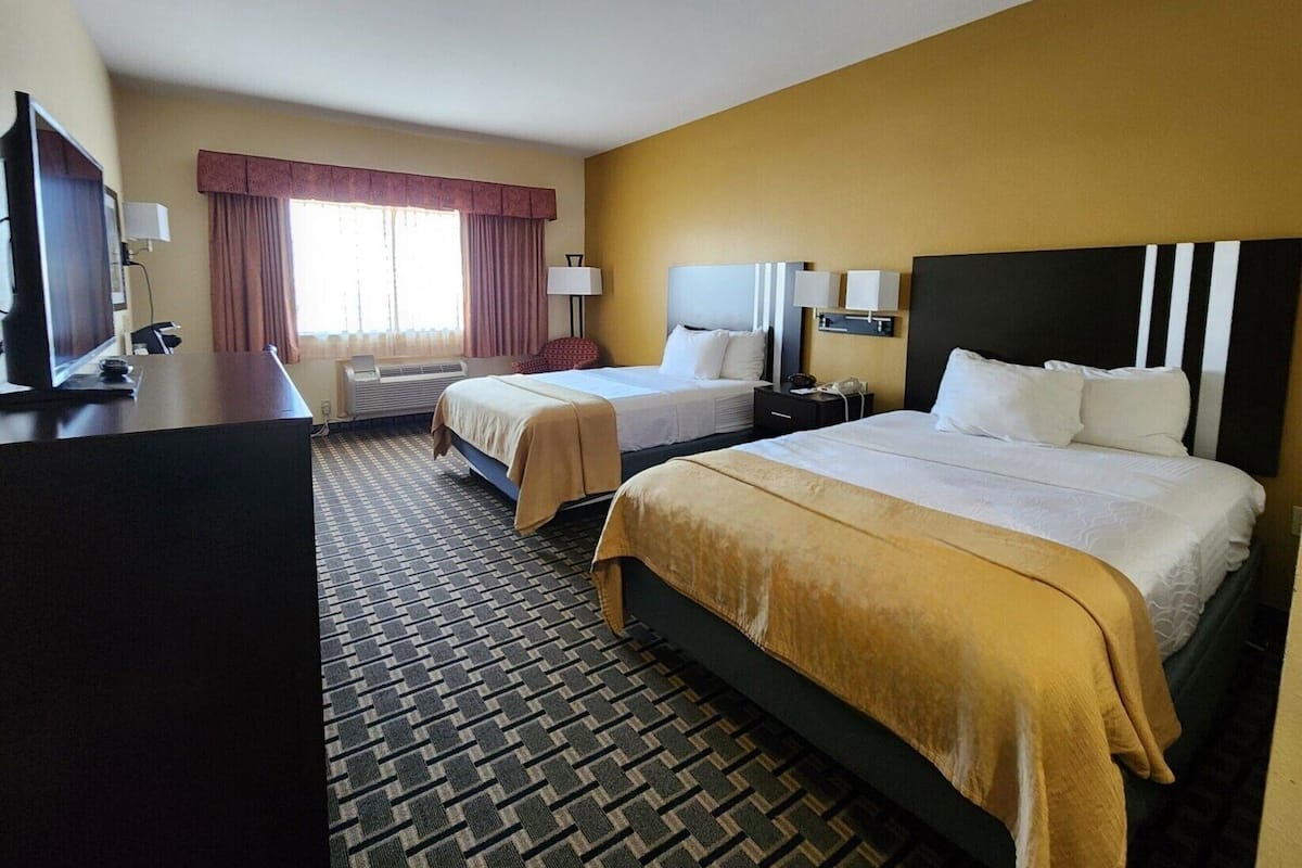 In-room safe, desk, laptop workspace, blackout drapes