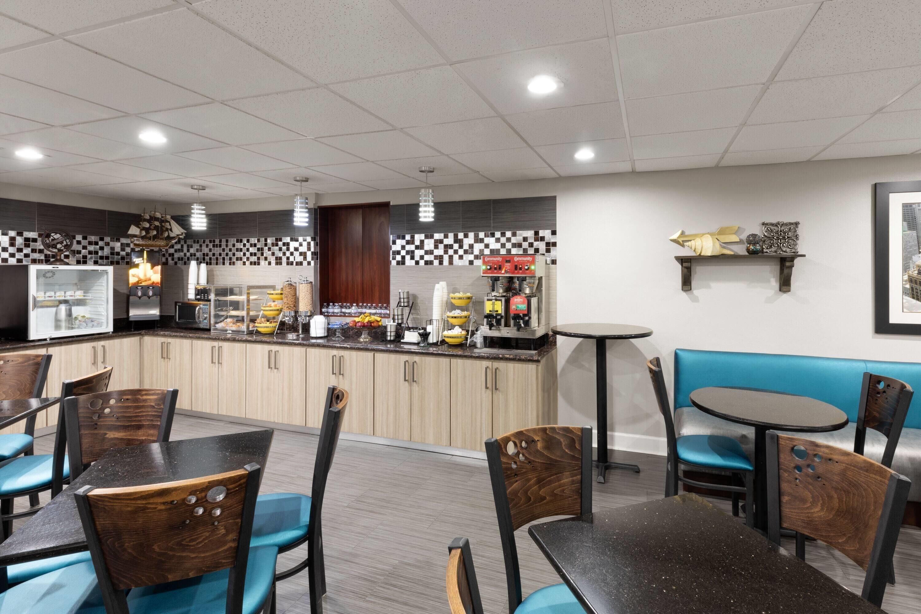 Photo - Days Inn & Suites by Wyndham Sam Houston Tollway
