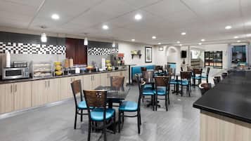 Free daily continental breakfast