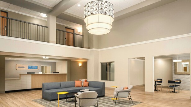 Lobby lounge