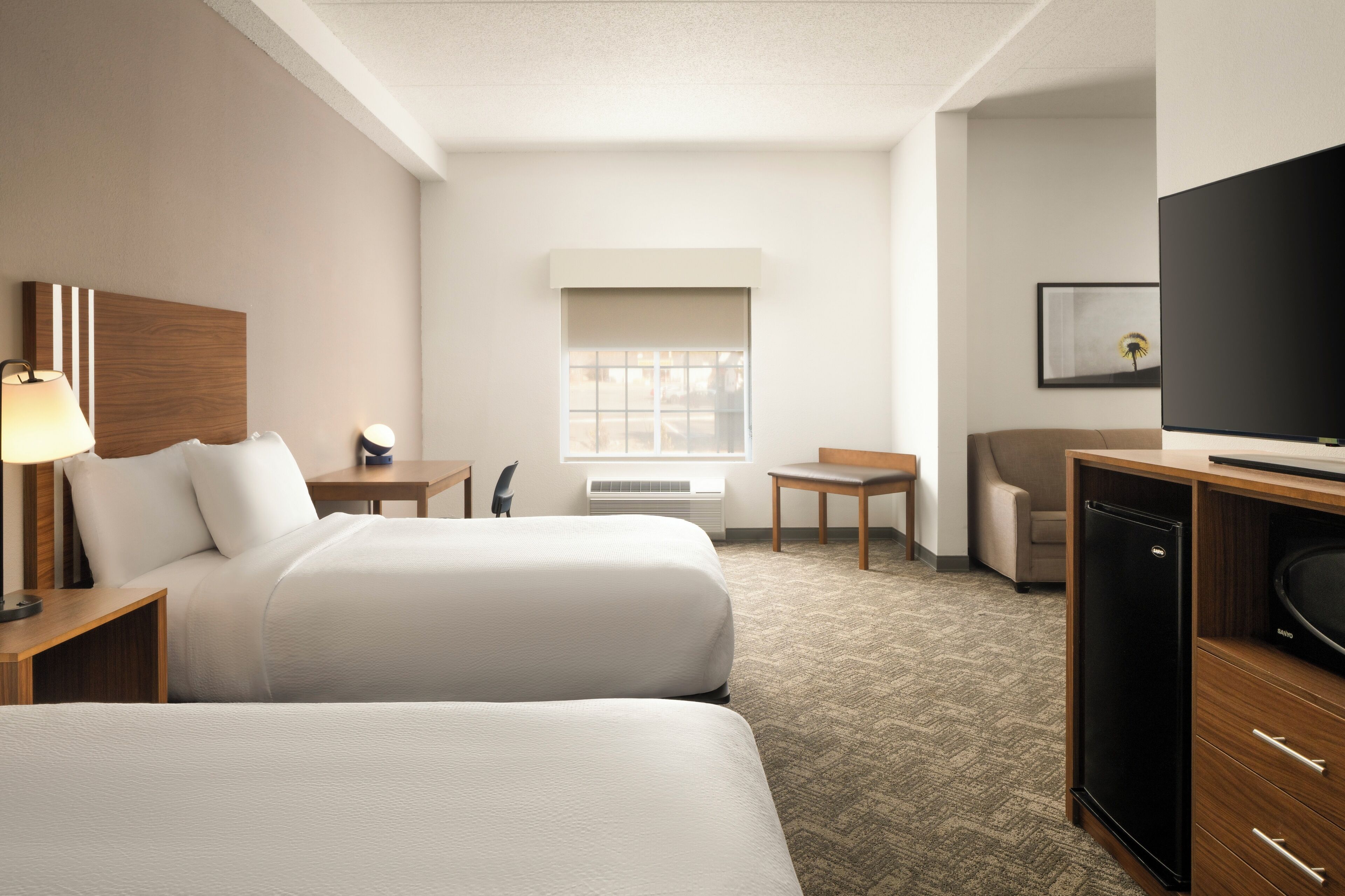 Suite, 1 Katil Raja (King) | Peti besi dalam bilik, meja, seterika/papan seterika 