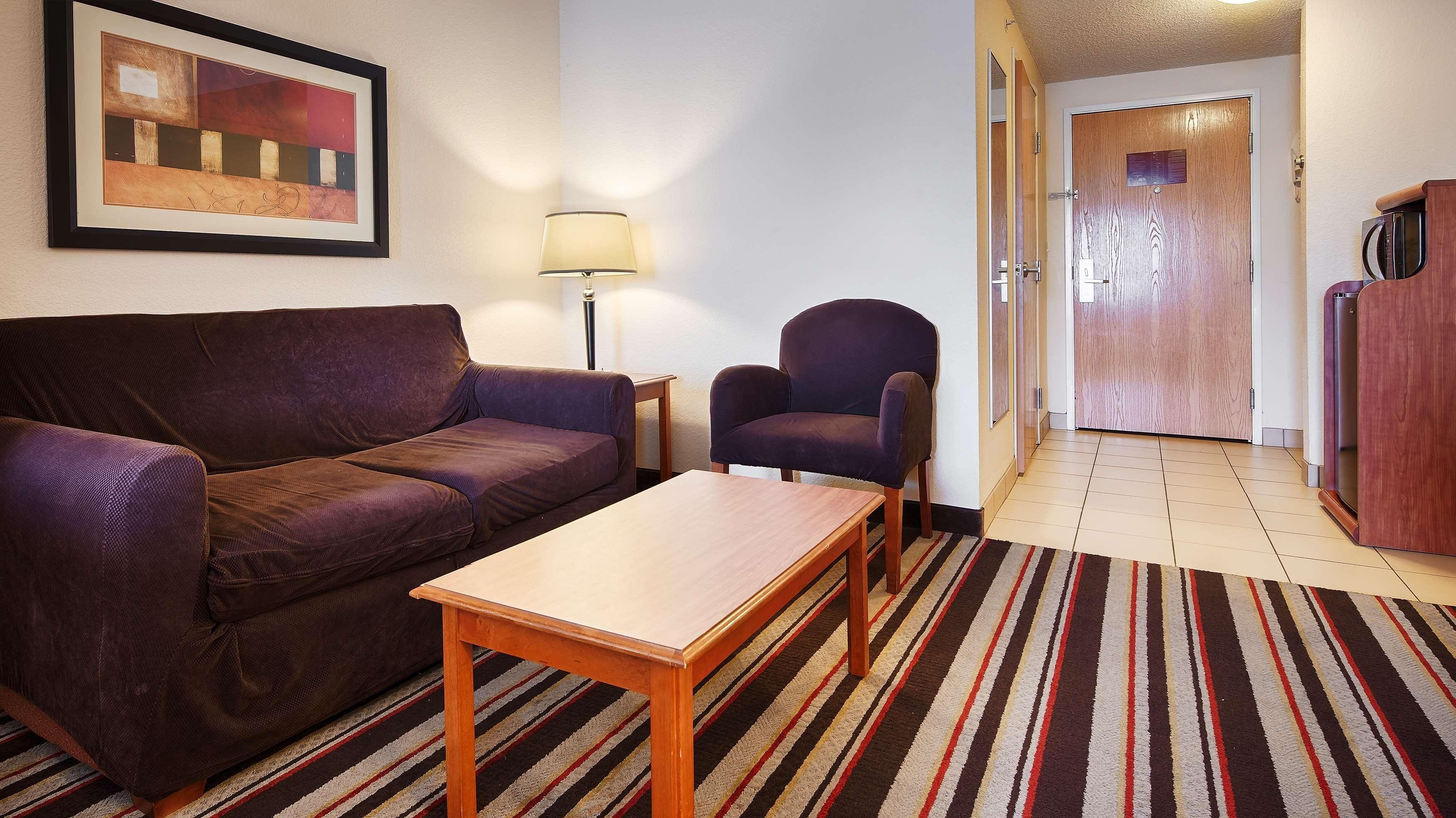 In-room safe, desk, iron/ironing board, free cots/infant beds