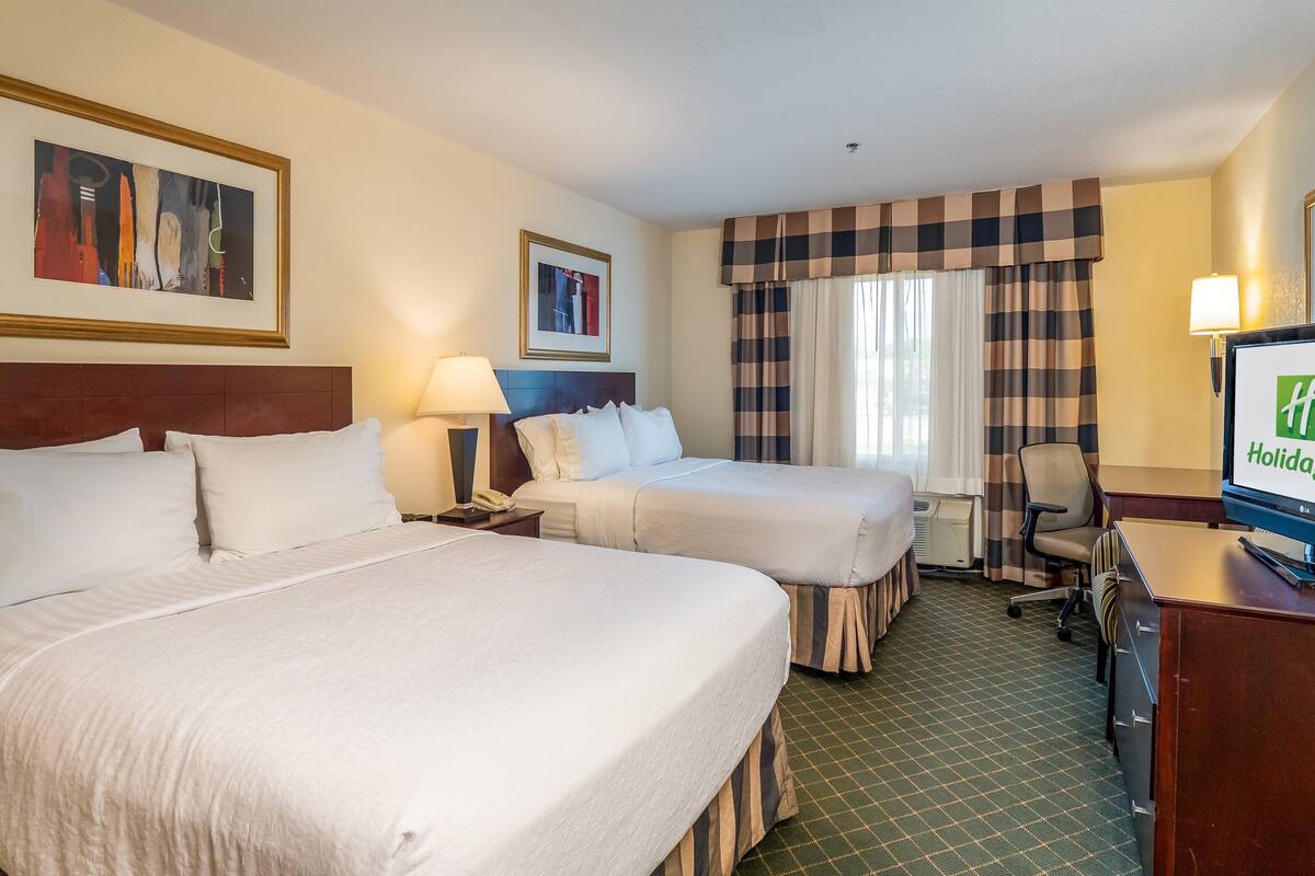 in-room safe, desk, iron/ironing board, free cots/infant beds