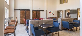 Holiday Inn Express Hotel & Suites White River Junction by IHG