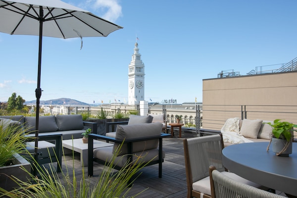 Terrace Studio Suite | Premium bedding, down comforters, pillowtop beds, minibar