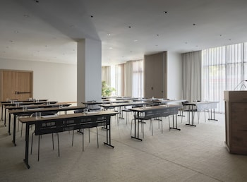 Meeting space at 1 Hotel San Francisco