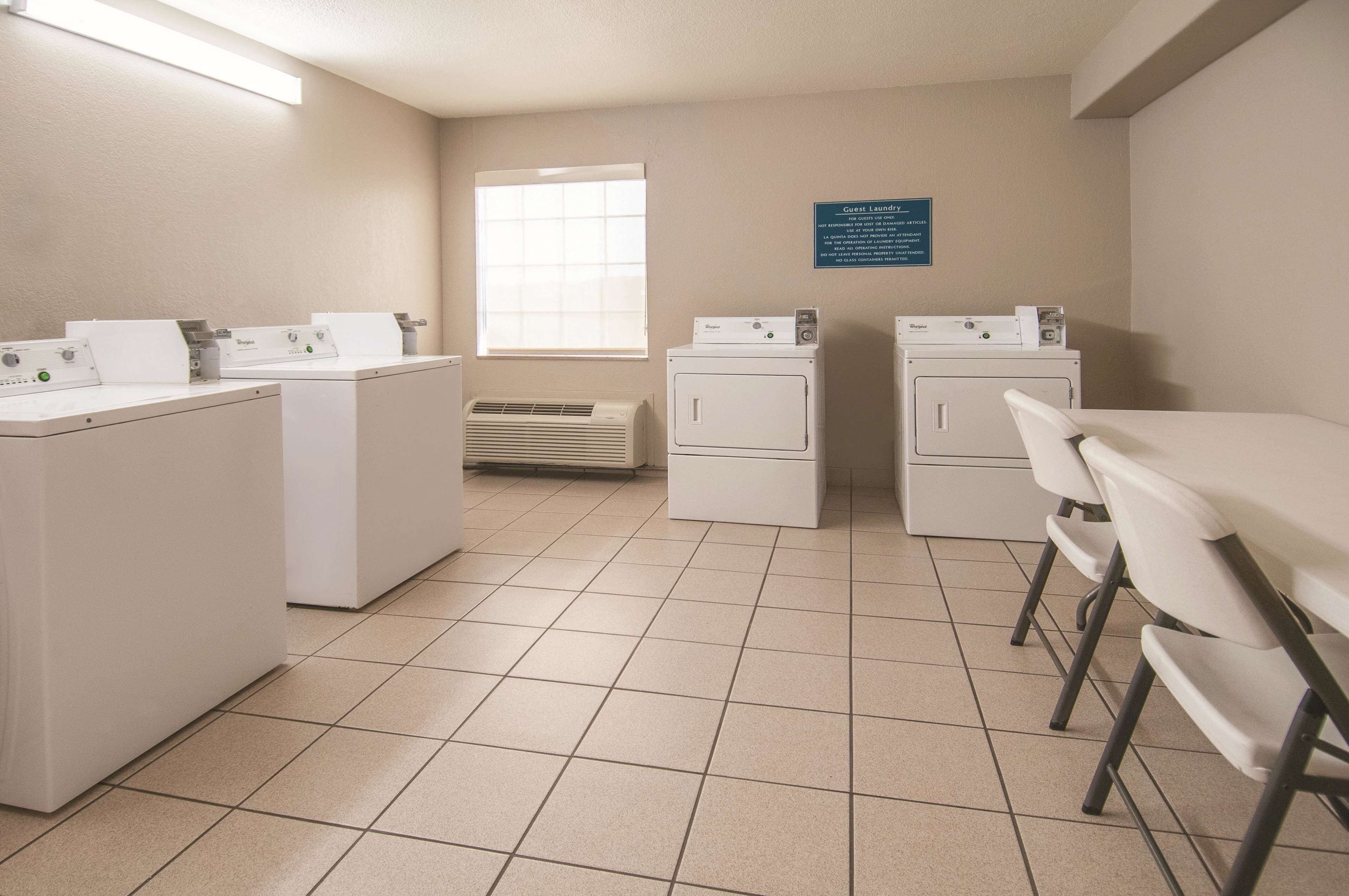 Foto - La Quinta Inn by Wyndham San Antonio Brooks City Base