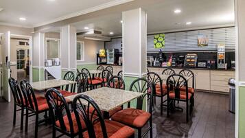 Free daily continental breakfast