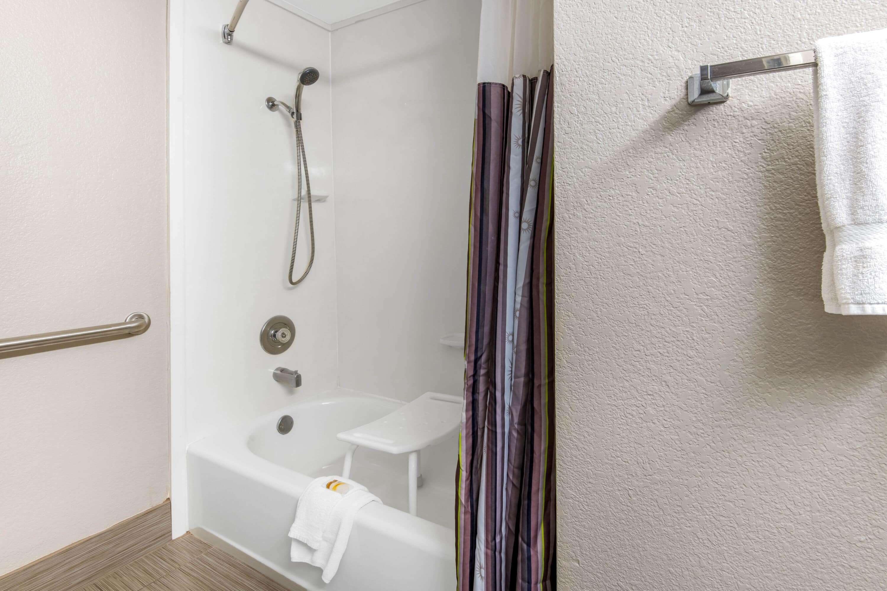 Foto - La Quinta Inn by Wyndham San Antonio Brooks City Base