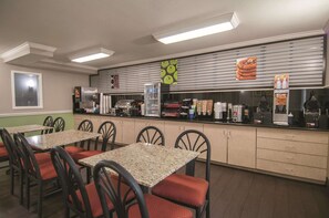 Desayuno continental incluido todos los días