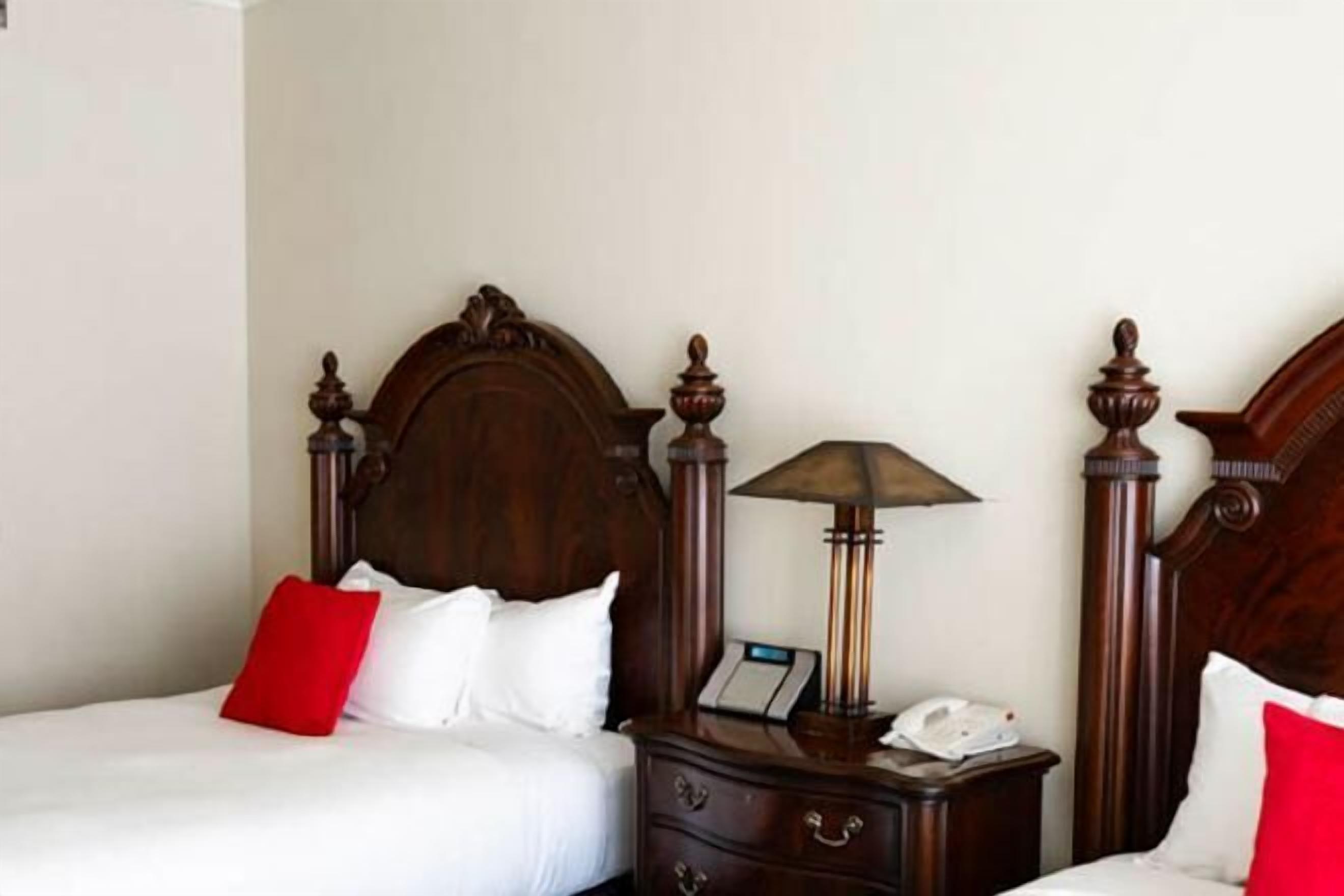 Egyptian cotton sheets, premium bedding, down comforters, pillowtop beds