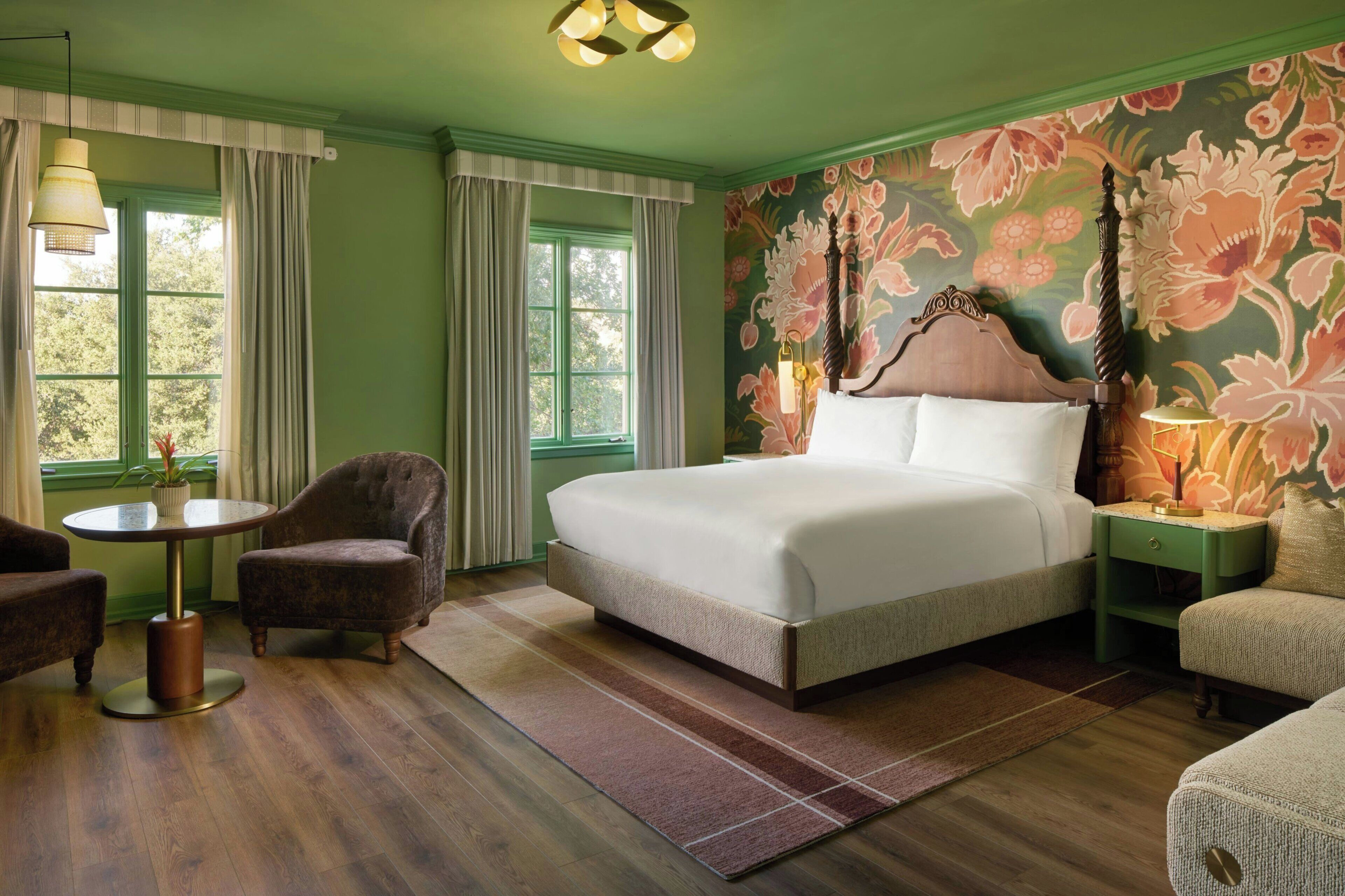 Suite, 1 Bedroom | Egyptian cotton sheets, premium bedding, down comforters, pillowtop beds