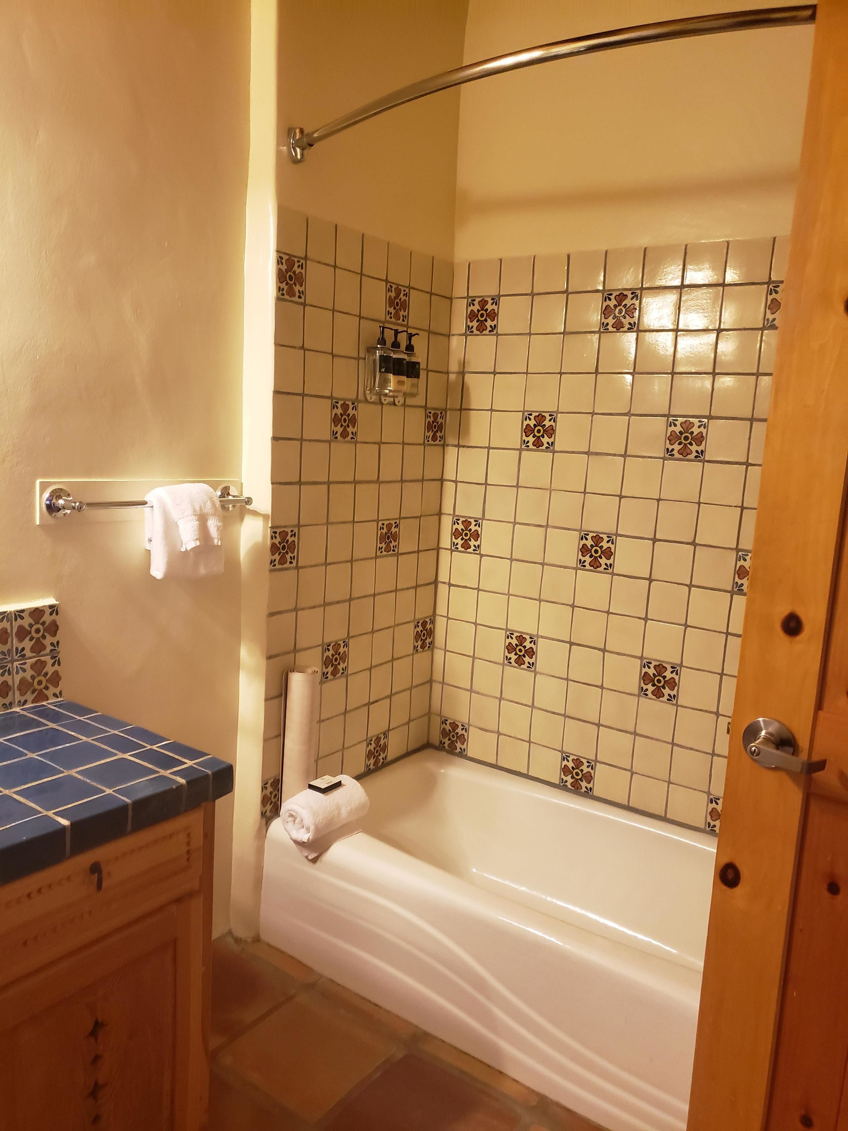 1 bedroom, individually decorated, individually furnished