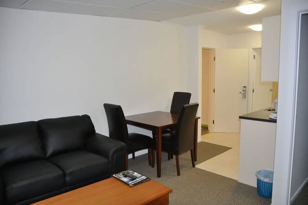 The Victoria Hotel Dunedin by null