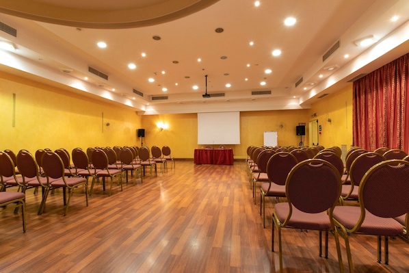 Meeting facility