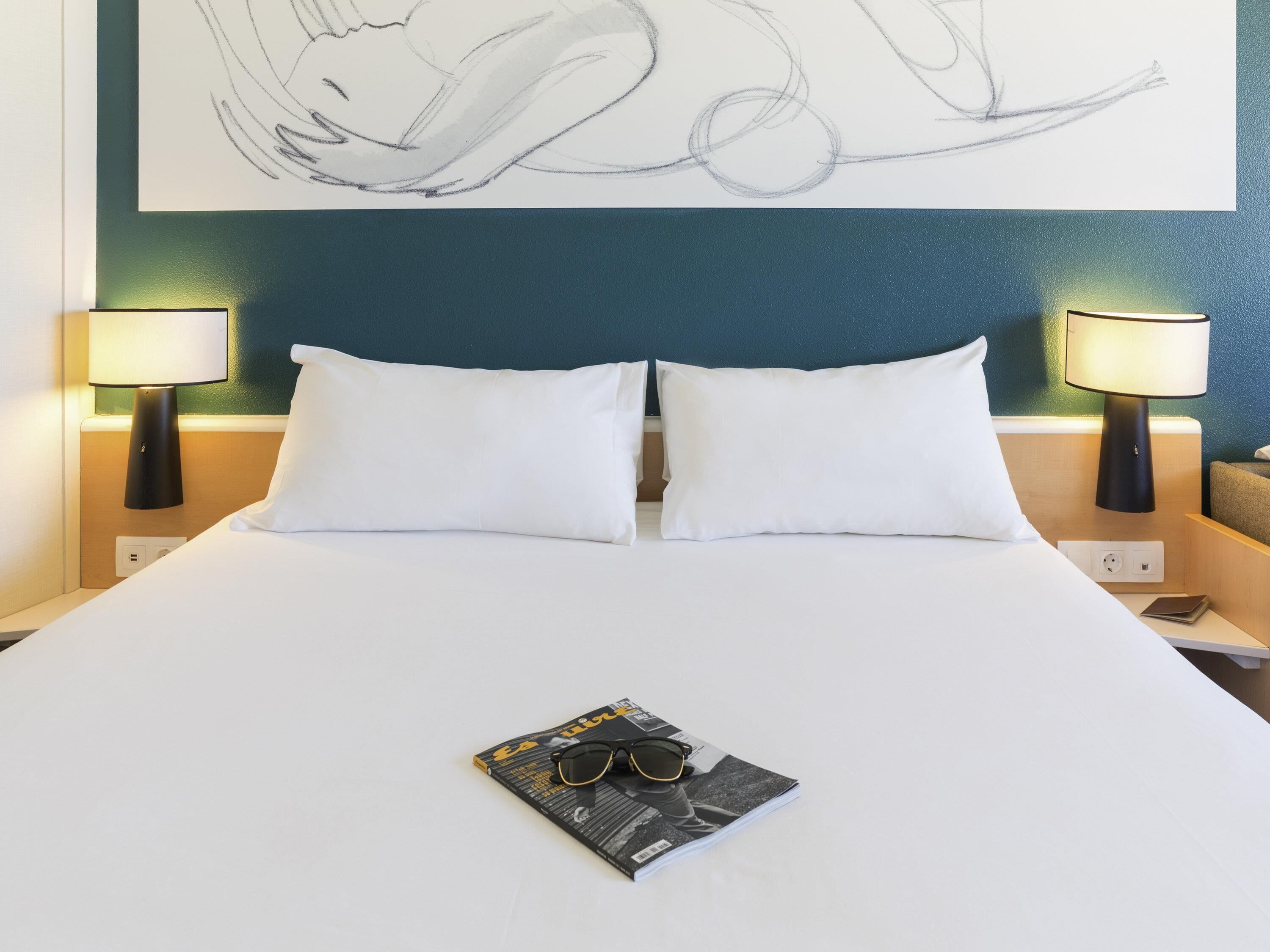 family room, 1 double bed with sofa bed | down duvets, individually decorated, individually furnished