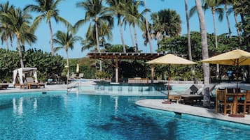 Arena blanca, traslado desde/hacia la playa gratis, toallas de playa