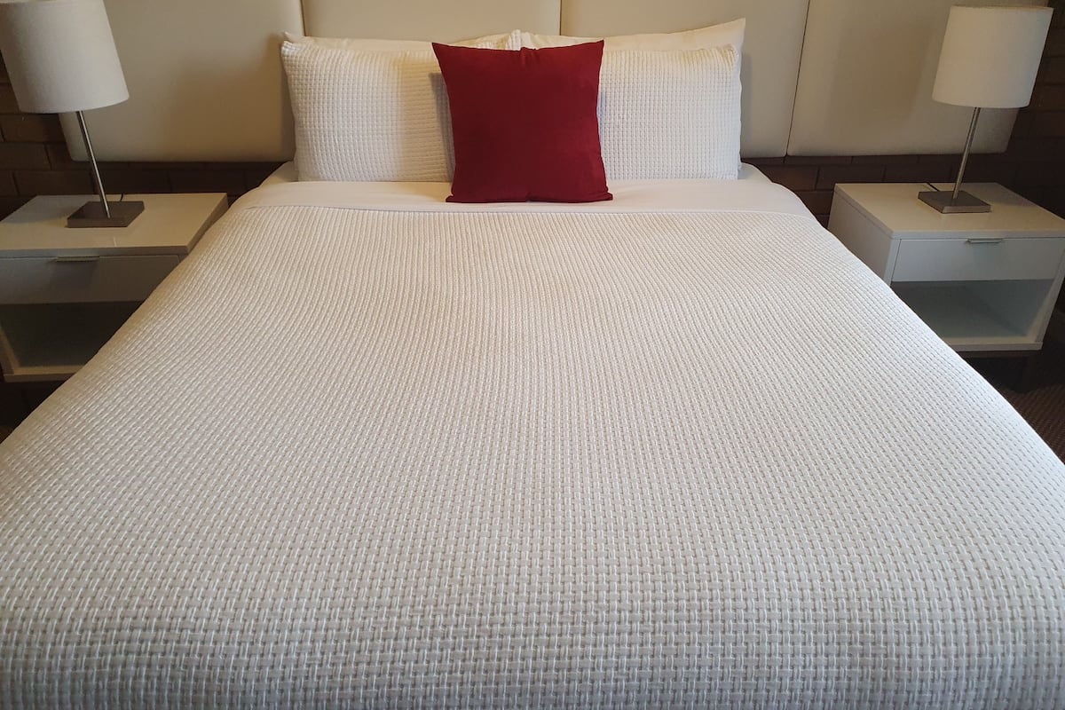 2 bedrooms, pillow-top beds, individually decorated