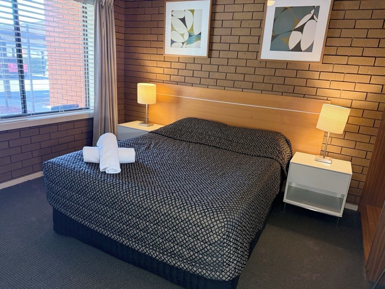 Pillow-top beds, individually decorated, individually furnished, desk