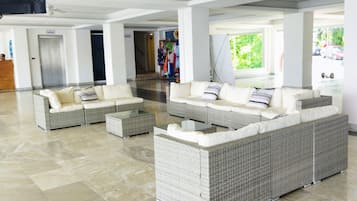 Sala de estar en el lobby