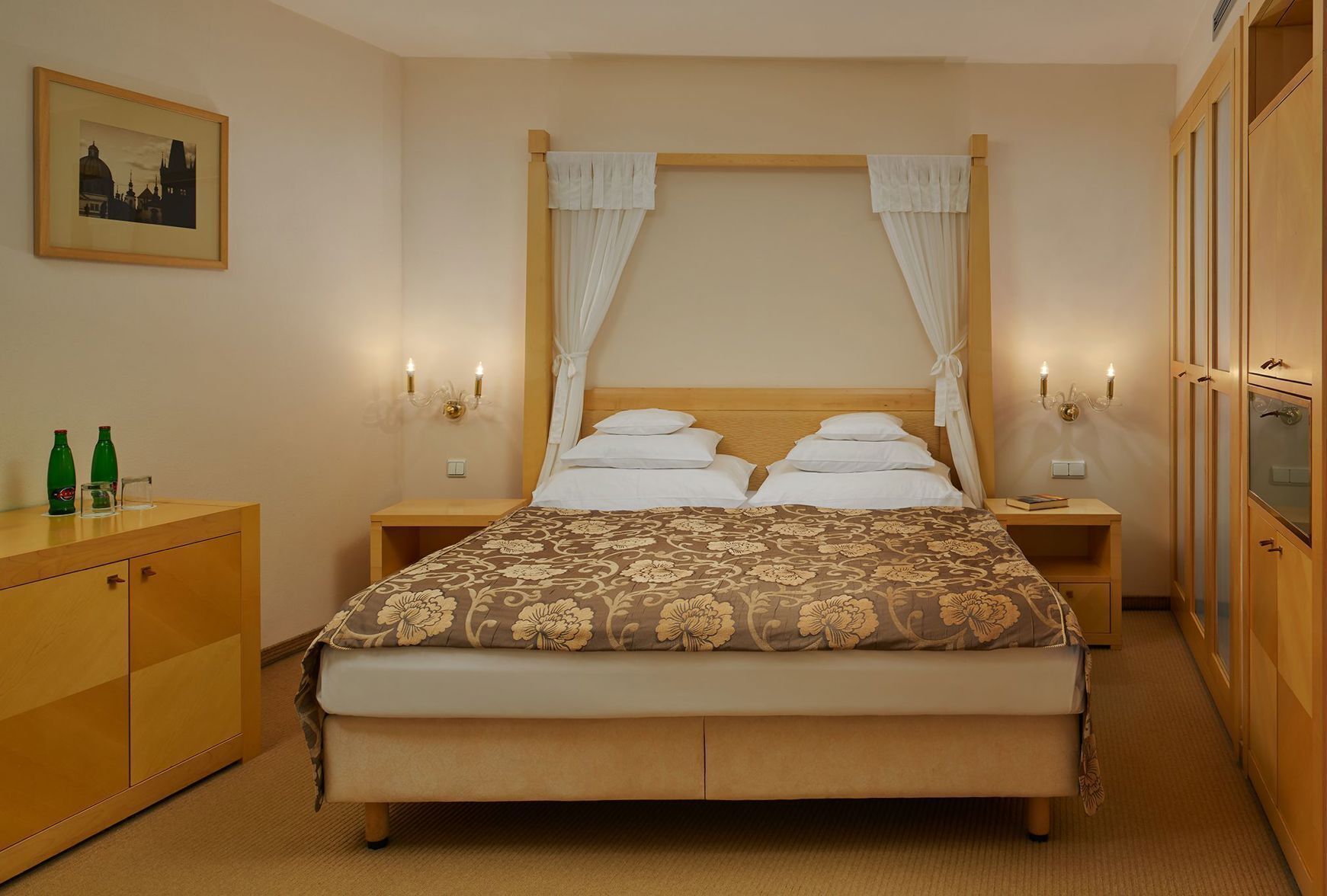 Ropa de cama hipoalergénica, colchones Select Comfort, minibar