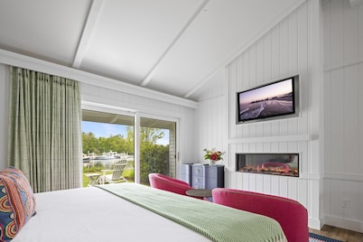 Yachtsman Hotel & Marina Club