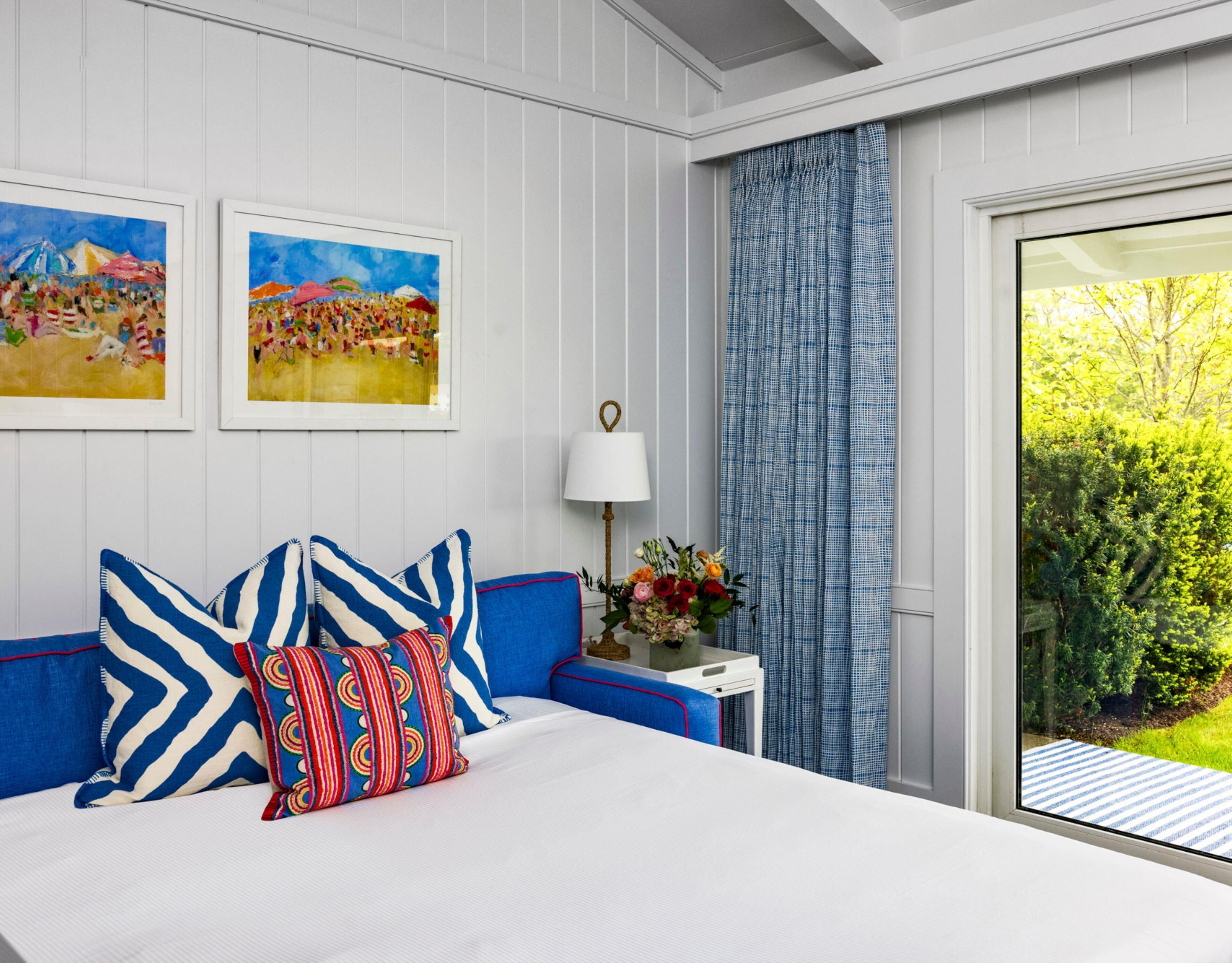 客房, 1 張特大雙人床 (Harbor View King with Sofa Bed) | 高級寢具、羽絨被、舒適加層、客房內保險箱